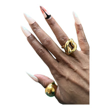 Load image into Gallery viewer, Twisted Statement Ring
